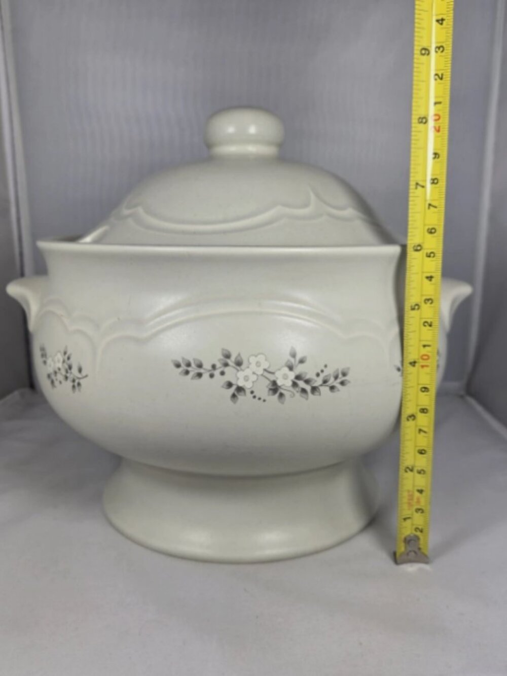 Vintage Pfaltzgraff USA Heirloom Soup Tureen 160 3.5 Qt Stoneware Floral w/ Lid - Picture 9 of 11